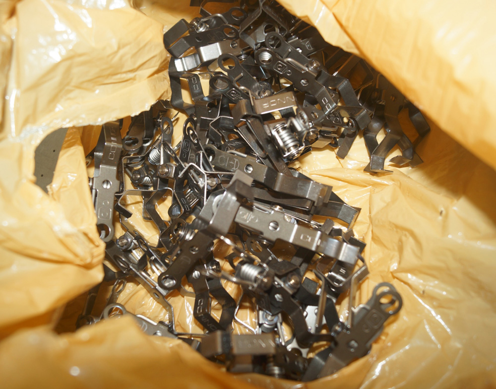 14699-CONNER-CLIPS-Thermal-Sealing-CLIPS